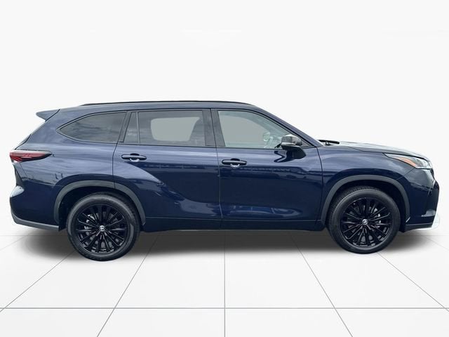 2025 Toyota Highlander LE