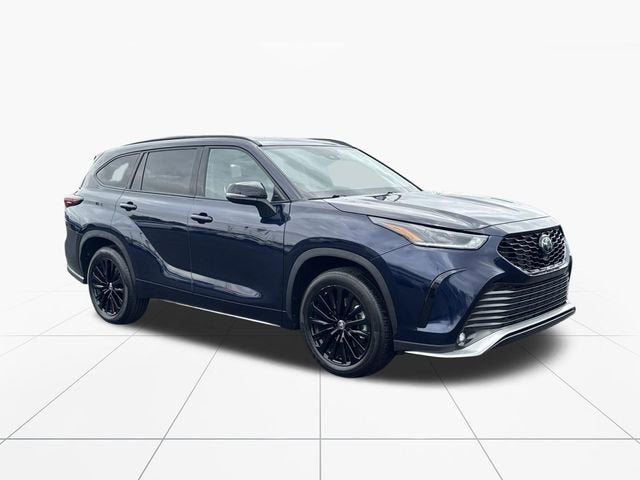 2025 Toyota Highlander LE