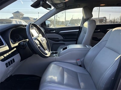 2019 Toyota Highlander SE