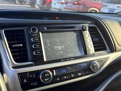 2019 Toyota Highlander SE