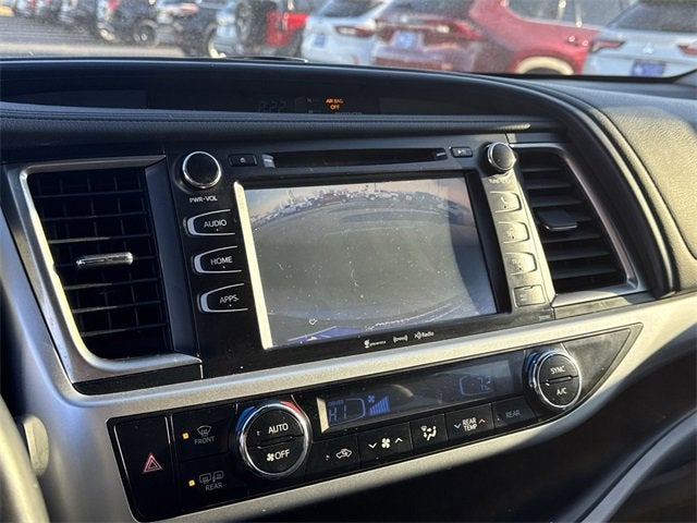 2019 Toyota Highlander SE