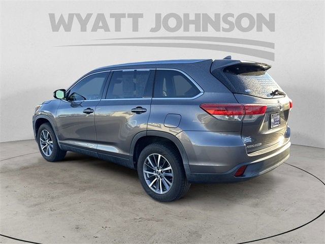2019 Toyota Highlander SE