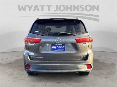 2019 Toyota Highlander SE