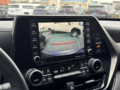 2020 Toyota Highlander LE