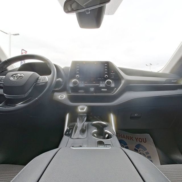 2020 Toyota Highlander LE