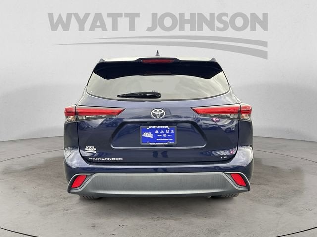 2020 Toyota Highlander LE