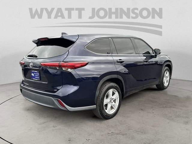 2020 Toyota Highlander LE