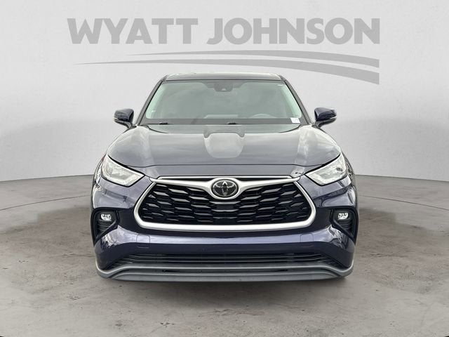 2020 Toyota Highlander LE