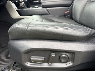 2022 Toyota Tundra 4WD SR5