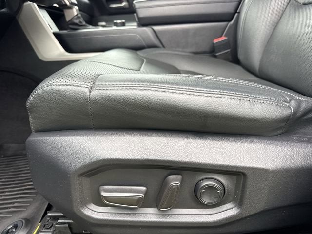 2022 Toyota Tundra 4WD SR5