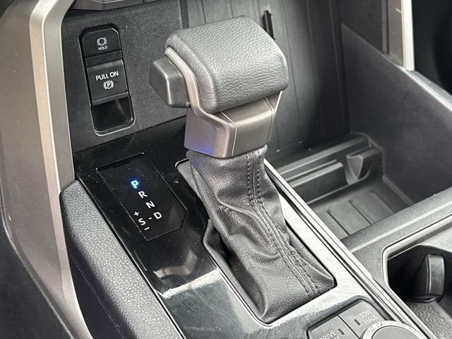 2022 Toyota Tundra 4WD SR5