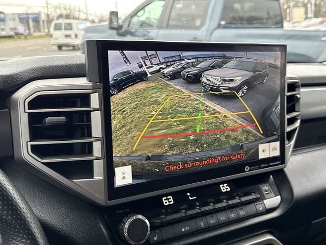 2022 Toyota Tundra 4WD SR5