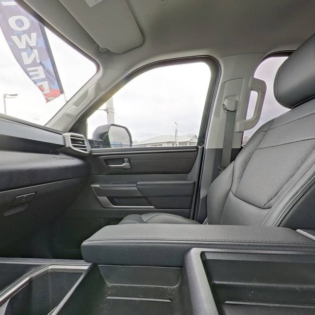 2022 Toyota Tundra 4WD SR5