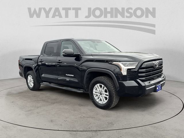 2022 Toyota Tundra 4WD SR5