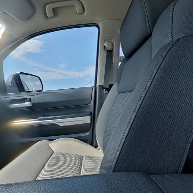2017 Toyota Tundra 4WD SR