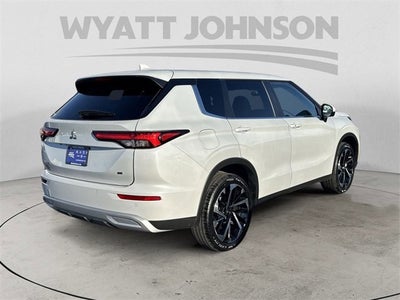 2024 Mitsubishi Outlander SE
