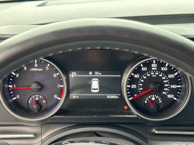 2024 Kia Carnival LX