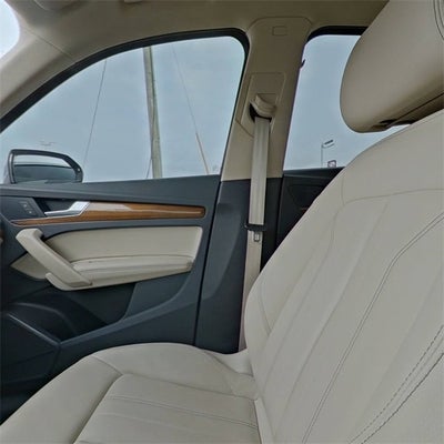 2022 Audi Q5 S line Premium Plus