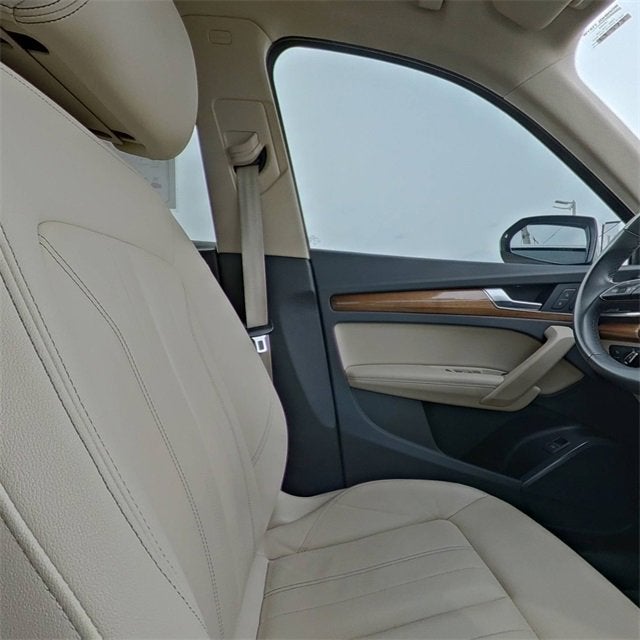 2022 Audi Q5 S line Premium Plus